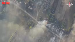 Bộ Quốc phòng Nga tung video phá huỷ xe tăng Ukraine bằng UAV ở khu vực Kursk