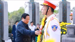 Thủ tướng tri ân các anh hùng liệt sĩ và Mẹ Việt Nam anh hùng