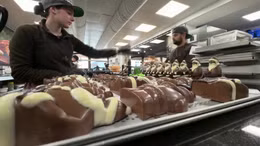 Chocolate - Món quà tình yêu 'xa xỉ' giữa thời bão giá