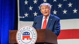 Bầu cử sơ bộ Mỹ bắt đầu, ông Trump giành chiến thắng ấn tượng
