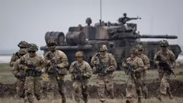 NATO tăng chi tiêu quốc phòng năm 2024 lên mức kỉ lục