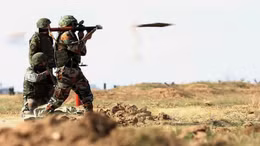 Súng phóng lựu RPG-28 “Klyukva” bắn xuyên tường bê tông