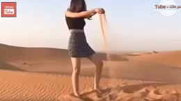 Saudi Arabia: Cô gái mặc váy ngắn thả dáng gây ra tranh luận nảy lửa