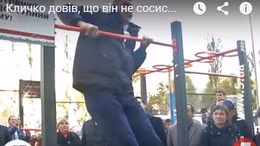 Vitali Klichko đánh mất hình ảnh võ sỹ