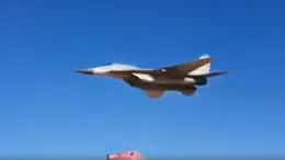 Xem màn ‘chào hỏi’ tạt đầu sát rạt của chiến đấu cơ MiG-29 Syria