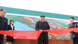 Hình ảnh Chủ tịch Triều Tiên dự Lễ khánh thành nhà máy ngày 1/5/2020