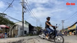 Năm năm sửa chữa 2,5 km đường vẫn chưa xong