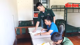 Ước mơ của hai cậu bé ‘con nuôi đồn biên phòng’