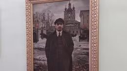 Lenin và những ngày tháng 10 ở Smolny