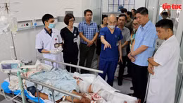 Hà Nội: Kịp thời thăm hỏi động viên các nạn nhân trong vụ nổ tại Yên Phụ