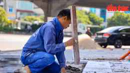 Vỉa hè Hà Nội: Lật đá 'vĩnh cửu' cũ thay bằng đá 'vĩnh cửu ' mới