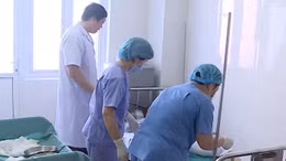 Một phụ nữ bị tai biến nặng sau khi hút mỡ tại thẩm mỹ viện Việt Hàn