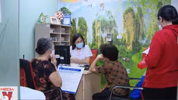 Giảm ăn muối để phòng bệnh không lây nhiễm