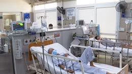 Thêm nhiều người đến khám sau khi ăn Pate Minh Chay