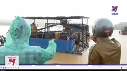 Bắt quả tang 2 tàu hút cát trái phép trên sông Sê San
