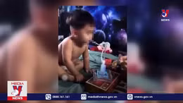 Triệu tập 2 người trong vụ việc 'bé trai bị ép sử dụng ma túy'