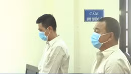 Phạt tù 2 đối tượng chống đối đoàn công tác phòng chống dịch COVID-19
