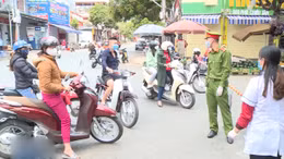 Người dân thành phố Lai Châu lơ là trong phòng dịch