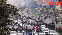 Giao thông Thủ đô 'kẹt cứng' trong ngày đầu đi làm sau nghỉ Tết dương lịch 2023