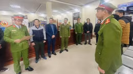Nghệ An bắt nhiều cán bộ và nhân viên Trung tâm đăng kiểm