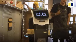 Thiếu nhân viên, các nhà hàng New York mua robot để phục vụ khách
