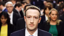 Những câu hỏi 'trên trời' trong phiên chất vấn ông chủ Facebook