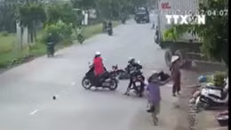 Xe tải tông thẳng nhà dân, 6 người thương vong 