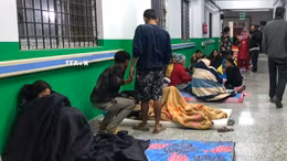 Động đất tồi tệ nhất 8 năm ở Nepal: Số người bị chết tăng vọt