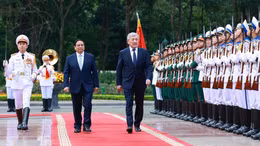 Lễ đón Thủ tướng Kyrgyzstan thăm chính thức Việt Nam