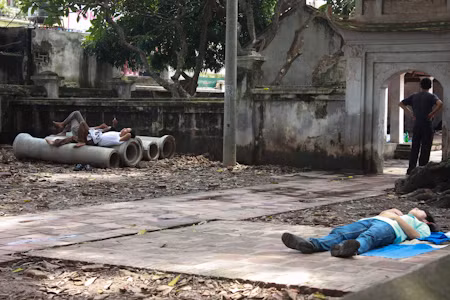 Hà Nội: Thí sinh nương nhờ cửa chùa giờ nghỉ trưa ảnh 5