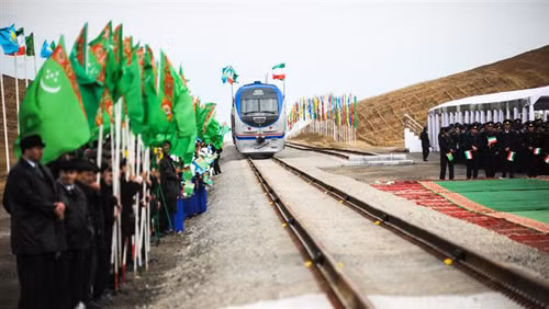 Iran đón chuyến tàu hàng đầu tiên trên 'Con đường tơ lụa' ảnh 1