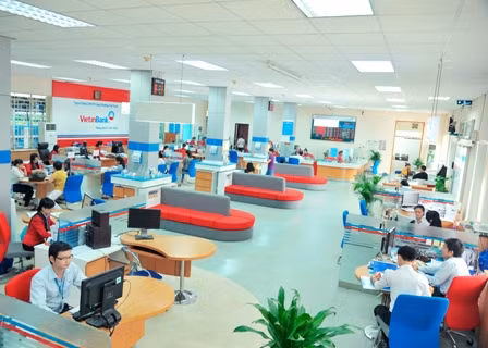 Fitch giữ nguyên xếp hạng tín nhiệm “B+” của VietinBank ảnh 1