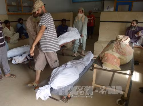 Hơn 1.000 người Pakistan tử vong do nắng nóng ảnh 1