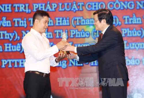 Danh sách các tác phẩm đoạt Giải báo chí quốc gia 2014 ảnh 3