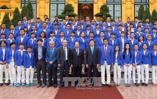 Chủ tịch nước gặp mặt đoàn thể thao Việt Nam dự SEA Games ảnh 2