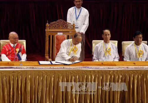 Các bên đối lập tại Myanmar đạt thỏa thuận ngừng bắn ảnh 1