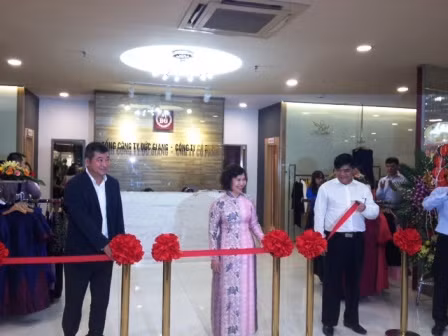 May Đức Giang khai trương showroom tại V+ Hòa Bình ảnh 1