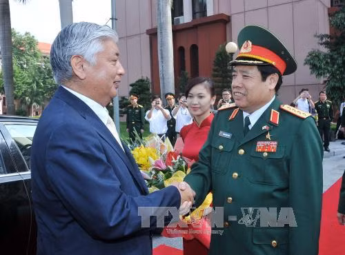 Bộ trưởng Quốc phòng Nhật Bản thăm Việt Nam ảnh 1