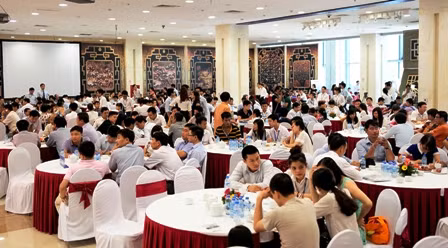 Cất nóc tòa nhà T2 dự án Thăng Long Victory ảnh 2