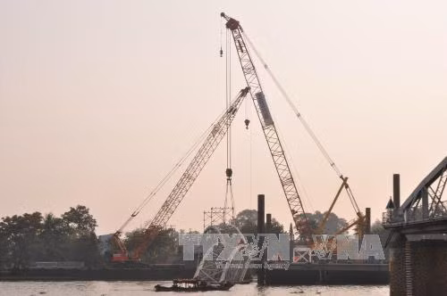 Khen thưởng người báo tin sập cầu Ghềnh cho trạm gác tàu ảnh 1