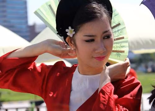 Mang âm nhạc đến với các mẹ, các chị ảnh 1