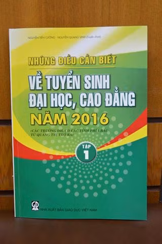 Phát hành cẩm nang tuyển sinh đại học, cao đẳng 2016 ảnh 1