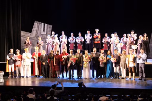 Công chúng Singapore đánh giá cao "Hamlet" phiên bản Việt ảnh 2