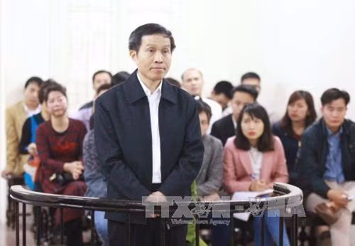 Bị cáo Nguyễn Hữu Vinh bị phạt 5 năm tù ảnh 1