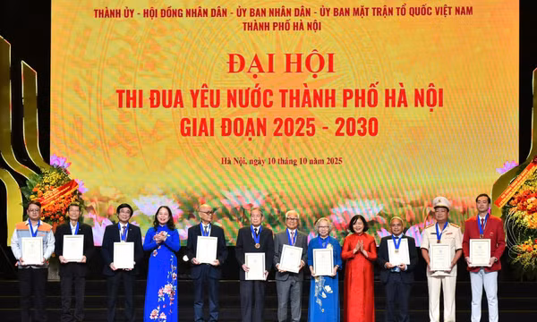 Danh hiệu 'Công dân danh dự Thủ đô', 'Công dân Thủ đô ưu tú': Tiêu chí nào để lựa chọn xứng đáng?