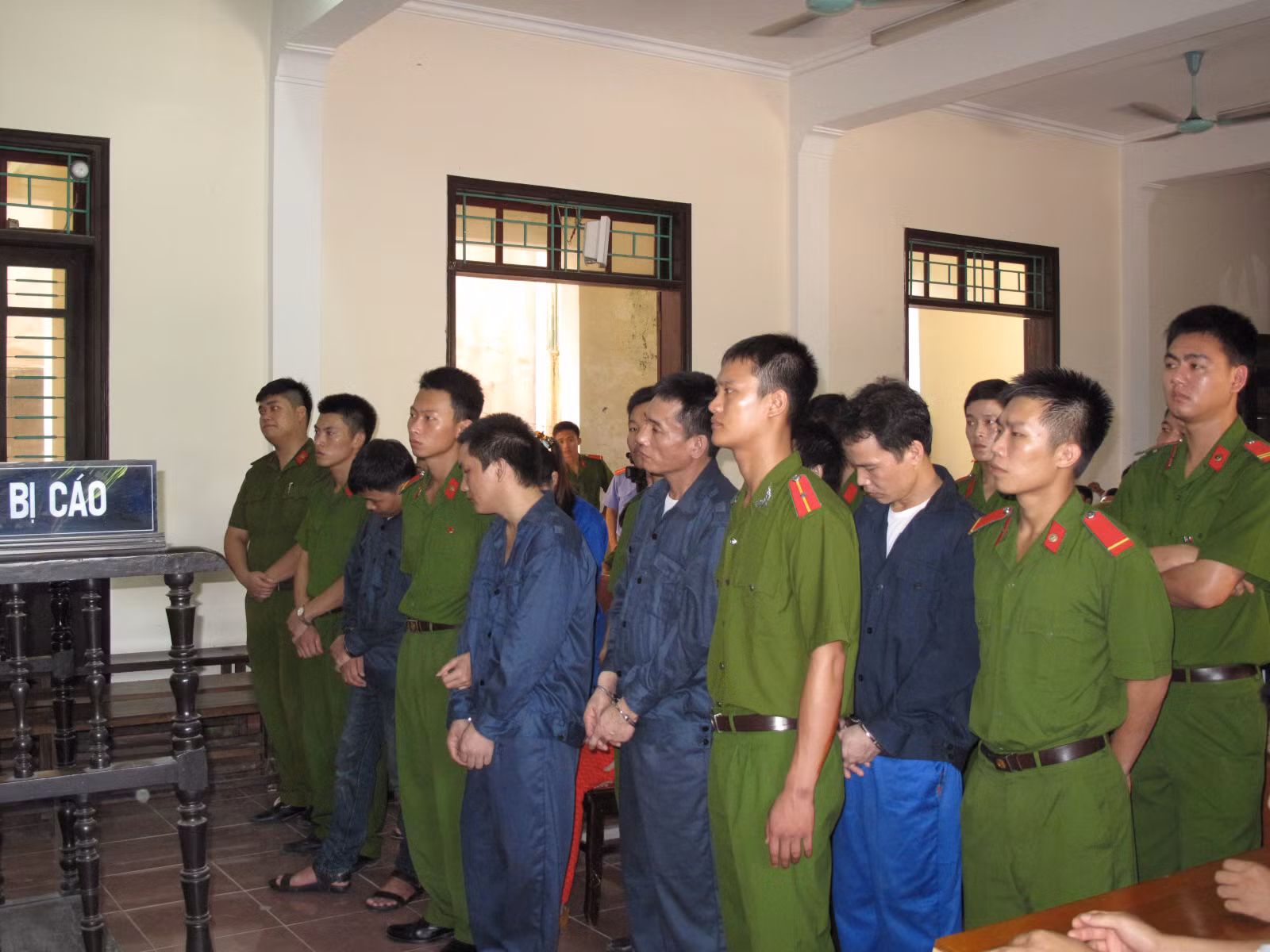 2 tử hình, 3 chung thân đường dây ma túy xuyên quốc gia ảnh 1