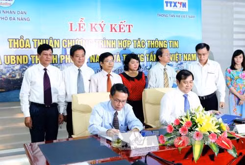 TTXVN và Đà Nẵng ký thỏa thuận hợp tác thông tin ảnh 1