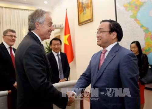 Phó Thủ tướng Hoàng Trung Hải tiếp ông Tony Blair ảnh 1