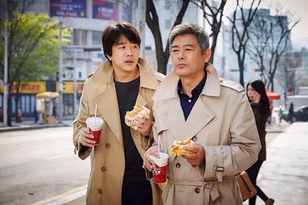 Kwon Sang-woo trở lại với ‘Thám tử Gà Mơ’ ảnh 1