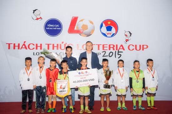 Kid Star FC năm thứ hai liên tiếp vô địch “Thách thức Lotteria Cup 2015” ảnh 2
